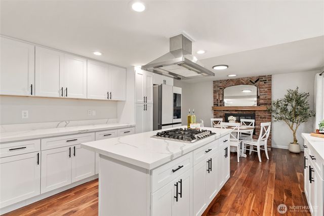 6615 Silver Springs Drive NW, Gig Harbor, WA 98335