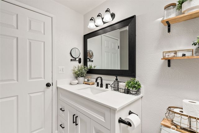 6615 Silver Springs Drive NW, Gig Harbor, WA 98335