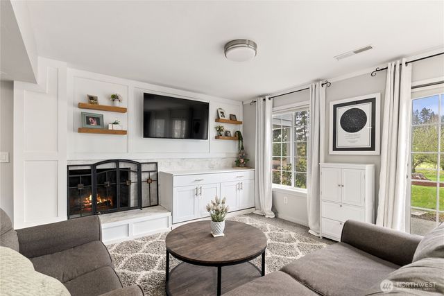 6615 Silver Springs Drive NW, Gig Harbor, WA 98335