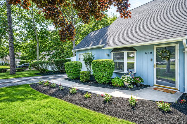 688 Hawkins Road E, Coram, NY 11727