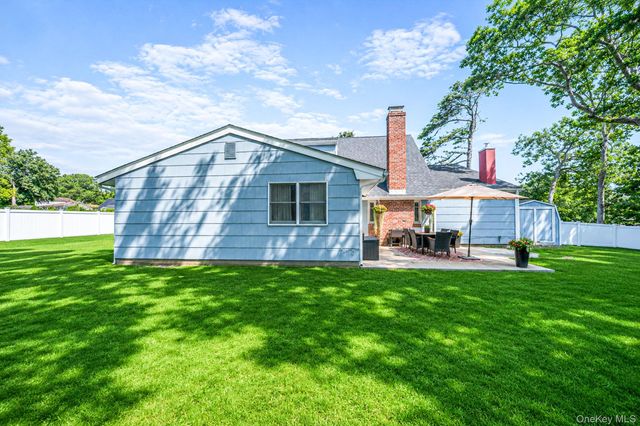 688 Hawkins Road E, Coram, NY 11727