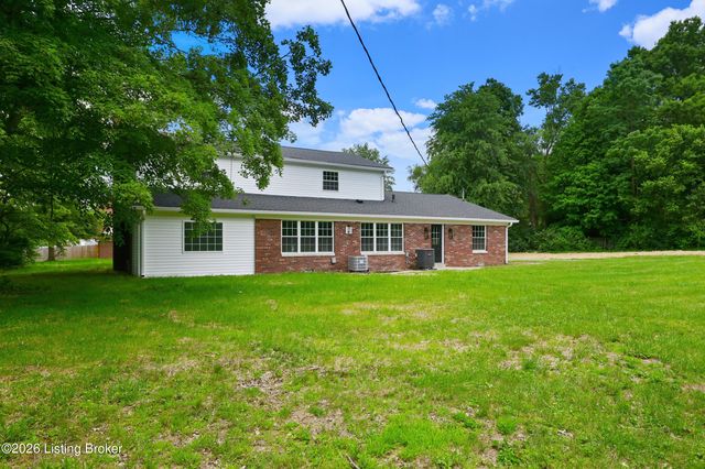 315 Pin Oak Dr, Lawrenceburg, KY 40342