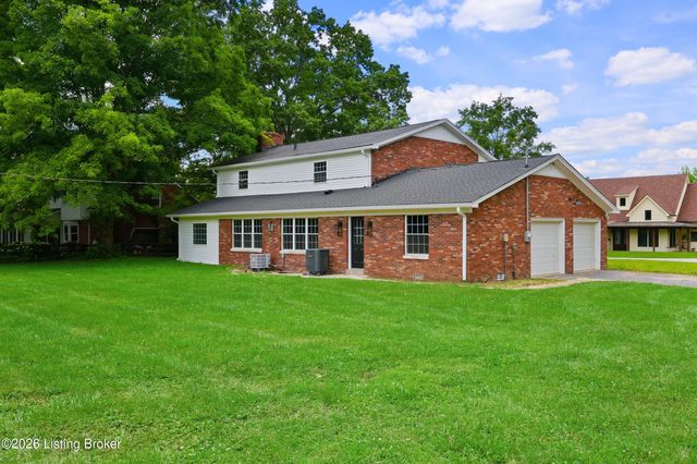 315 Pin Oak Dr, Lawrenceburg, KY 40342