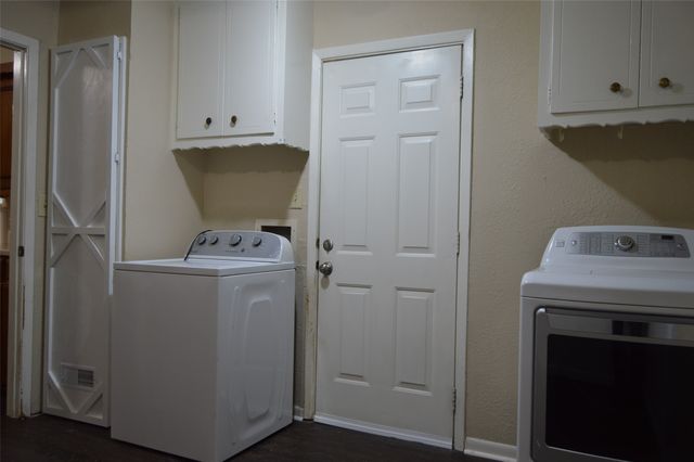 3321 Eastland Avenue, Greenville, TX 75402