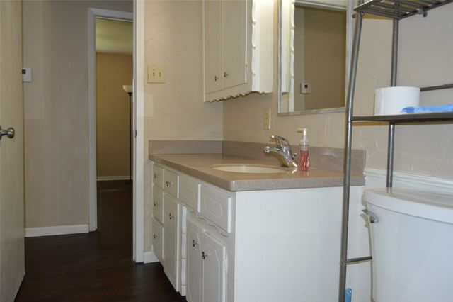3321 Eastland Avenue, Greenville, TX 75402