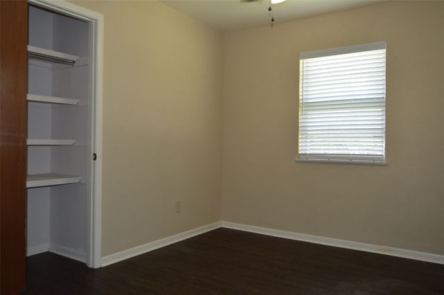 3321 Eastland Avenue, Greenville, TX 75402