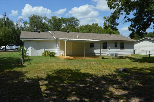3321 Eastland Avenue, Greenville, TX 75402