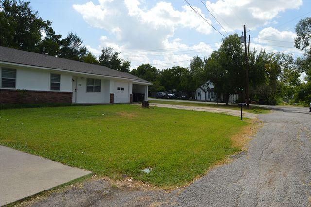 3321 Eastland Avenue, Greenville, TX 75402
