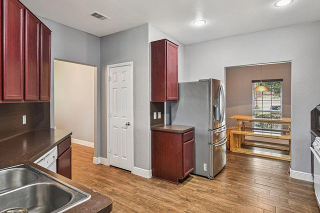 1226 Newsome Glenn Drive, Houston, TX 77090