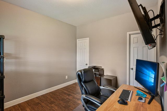 1226 Newsome Glenn Drive, Houston, TX 77090