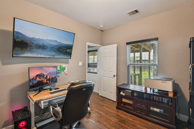 1226 Newsome Glenn Drive, Houston, TX 77090