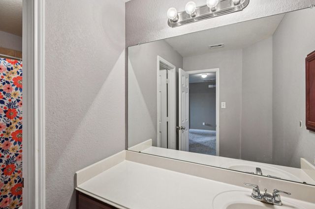 1226 Newsome Glenn Drive, Houston, TX 77090