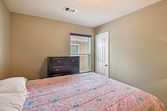 1226 Newsome Glenn Drive, Houston, TX 77090