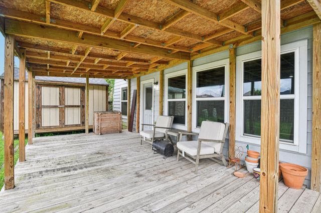 1226 Newsome Glenn Drive, Houston, TX 77090