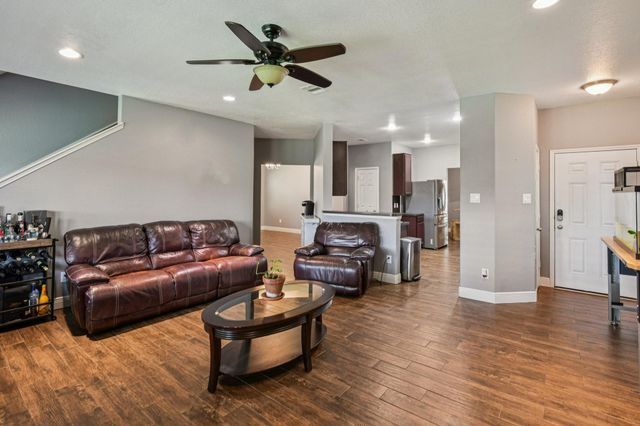 1226 Newsome Glenn Drive, Houston, TX 77090