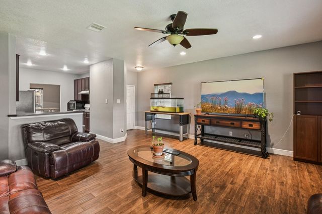 1226 Newsome Glenn Drive, Houston, TX 77090