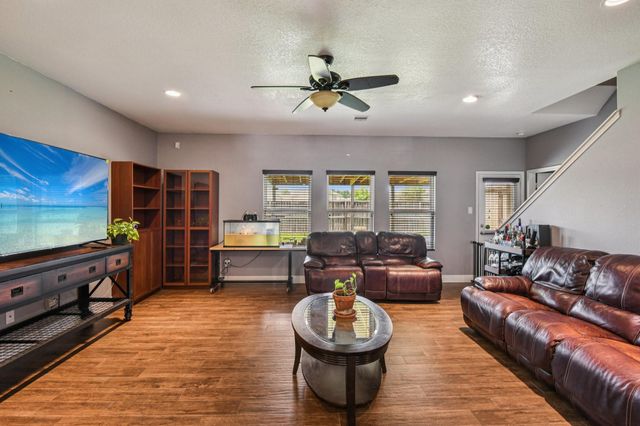 1226 Newsome Glenn Drive, Houston, TX 77090