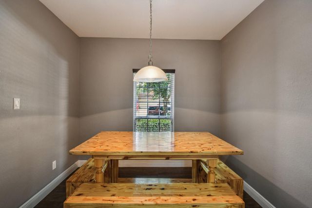 1226 Newsome Glenn Drive, Houston, TX 77090