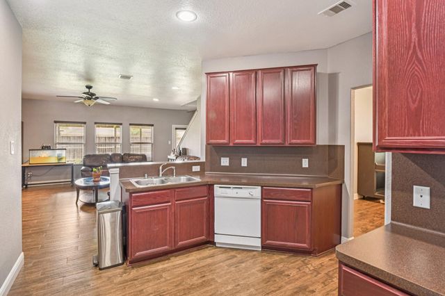 1226 Newsome Glenn Drive, Houston, TX 77090