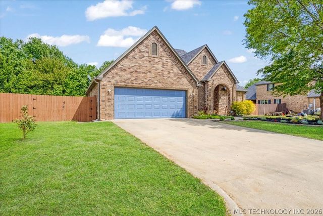 1008 Beretta Boulevard, Durant, OK 74701