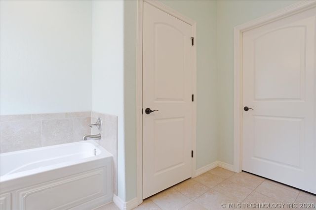 1008 Beretta Boulevard, Durant, OK 74701