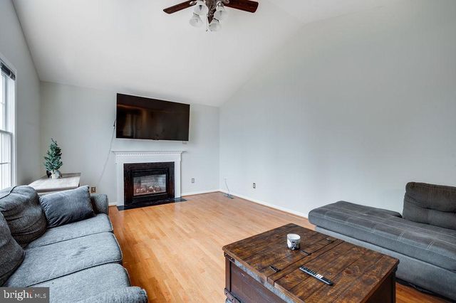 76 BASALT DR, Fredericksburg, VA 22406