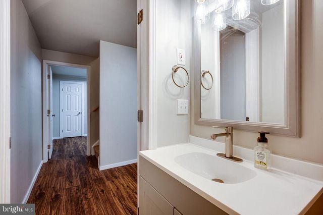 76 BASALT DR, Fredericksburg, VA 22406