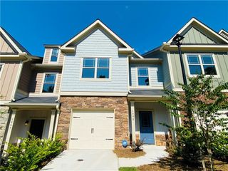 1095 North Village Drive, Decatur, GA 30032