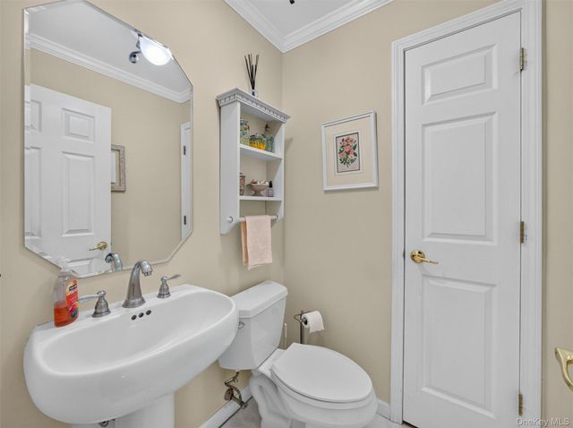 20 Fox Court, Suffern, NY 10901