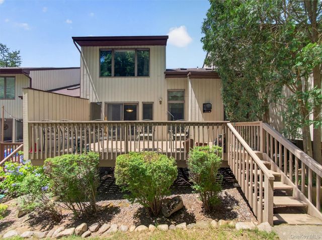 20 Fox Court, Suffern, NY 10901