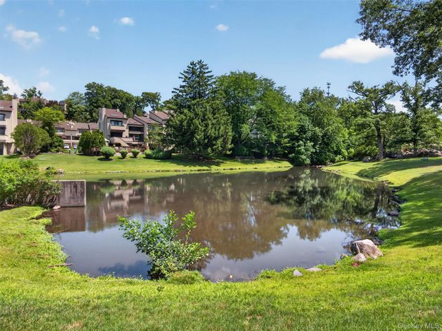 20 Fox Court, Suffern, NY 10901
