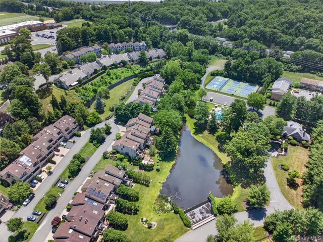 20 Fox Court, Suffern, NY 10901