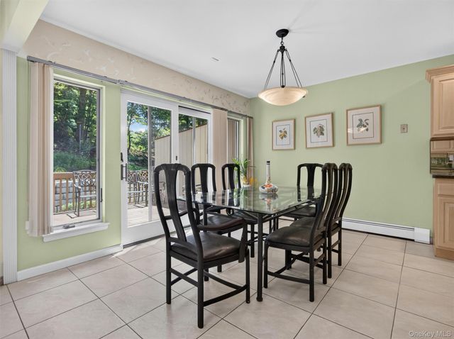 20 Fox Court, Suffern, NY 10901