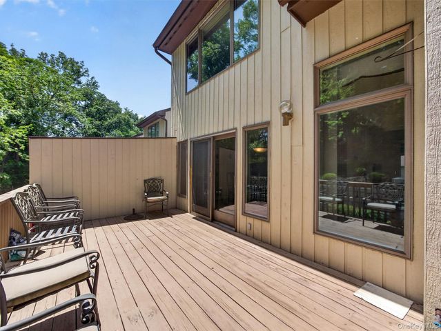 20 Fox Court, Suffern, NY 10901