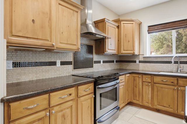 242 E 880 S, Santaquin, UT 84655