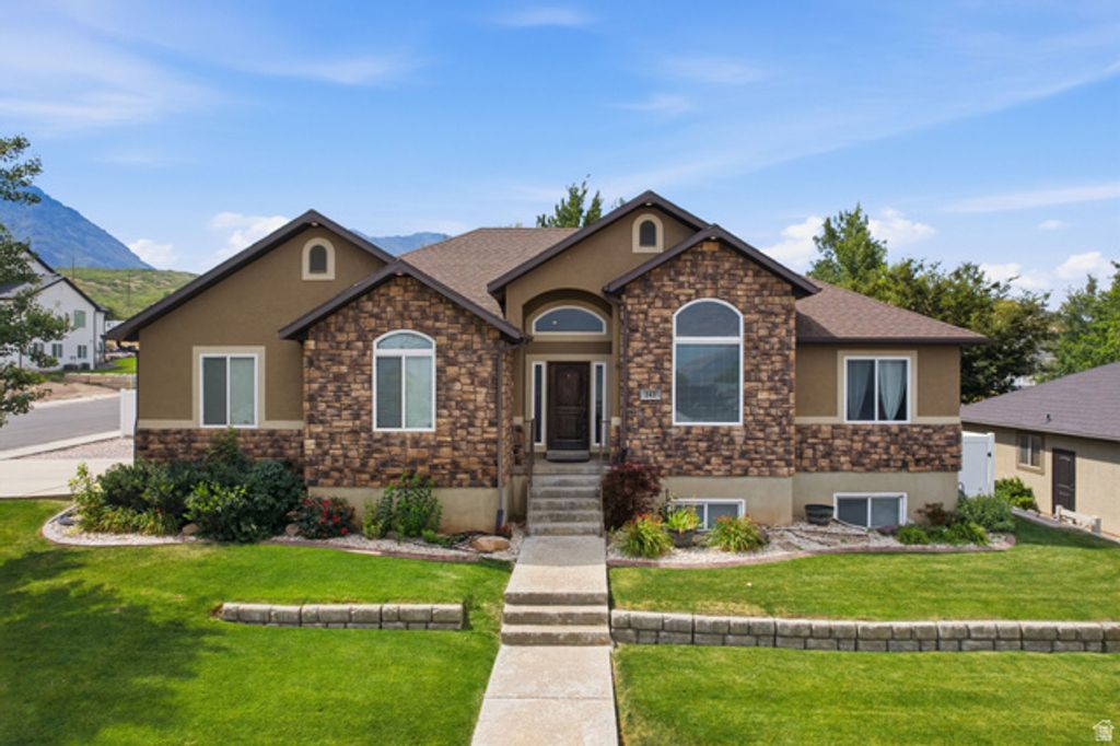 242 E 880 S, Santaquin, UT 84655