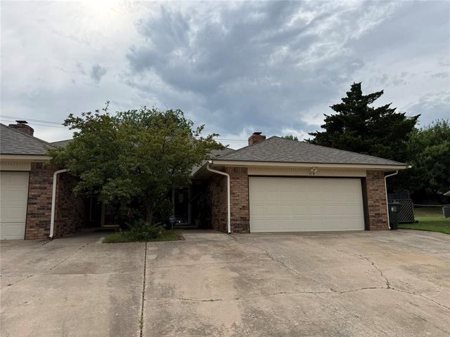 316 Town Park Road, Norman, OK 73072