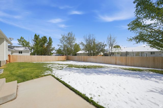 13951 S HAYSTACK PEAK CIR, Riverton, UT 84096