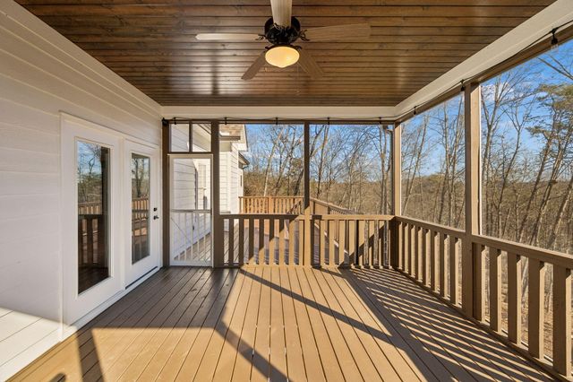 698 Sugar Leaf Lane, Soddy Daisy, TN 37379