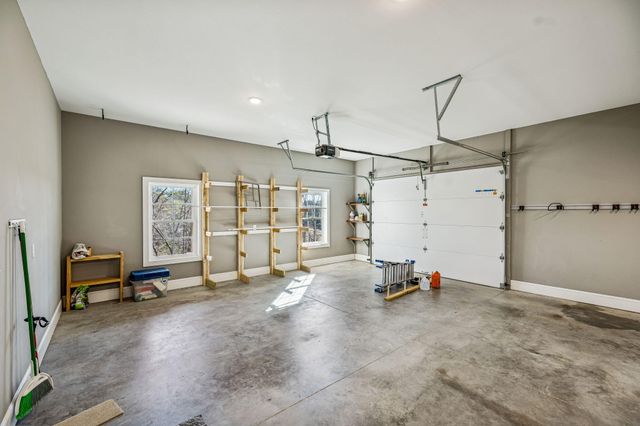 698 Sugar Leaf Lane, Soddy Daisy, TN 37379