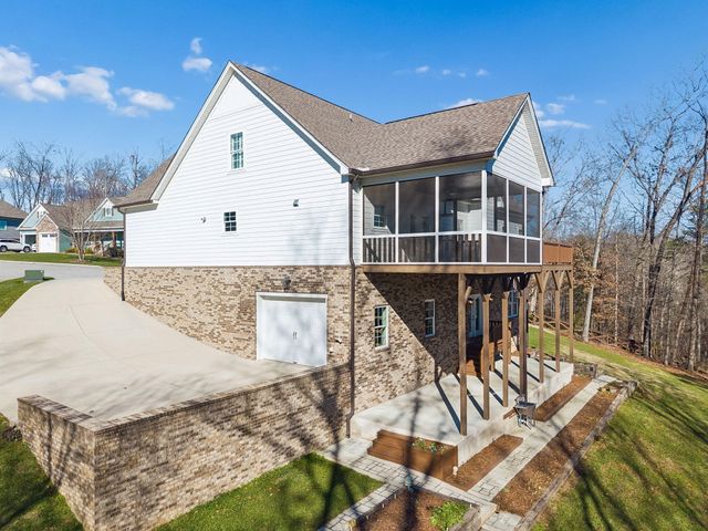 698 Sugar Leaf Lane, Soddy Daisy, TN 37379