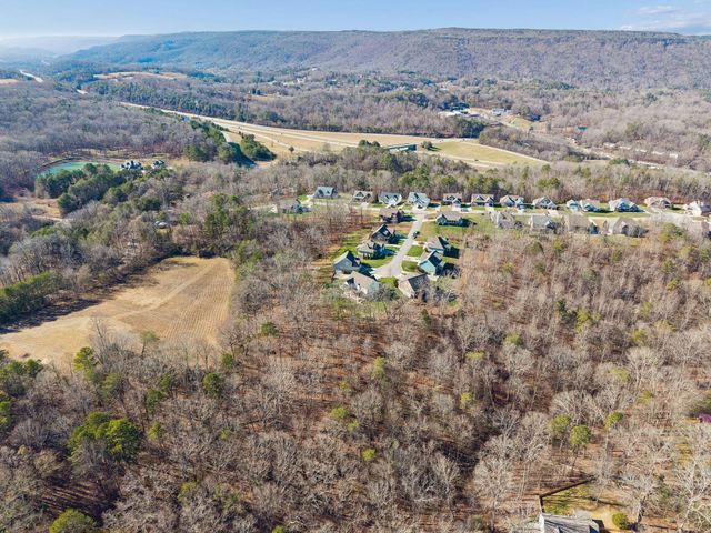 698 Sugar Leaf Lane, Soddy Daisy, TN 37379