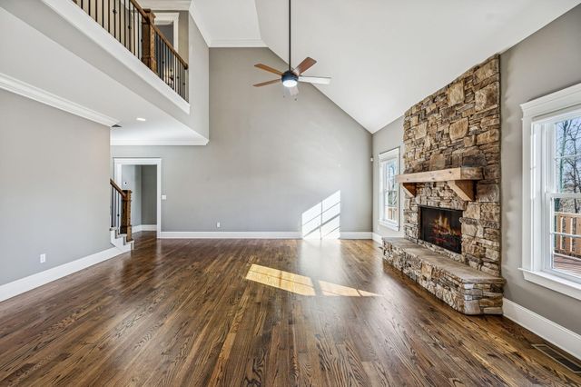 698 Sugar Leaf Lane, Soddy Daisy, TN 37379