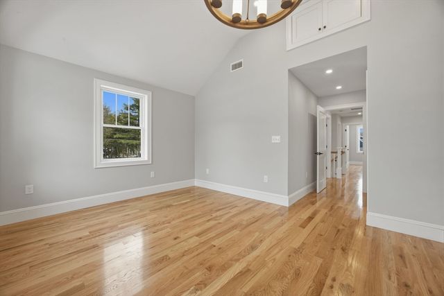 6 Eleanor Rd, Walpole, MA 02081