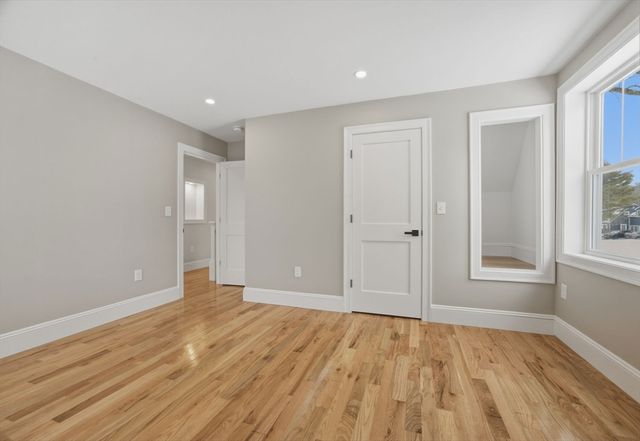 6 Eleanor Rd, Walpole, MA 02081