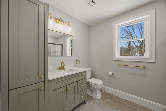 6 Eleanor Rd, Walpole, MA 02081