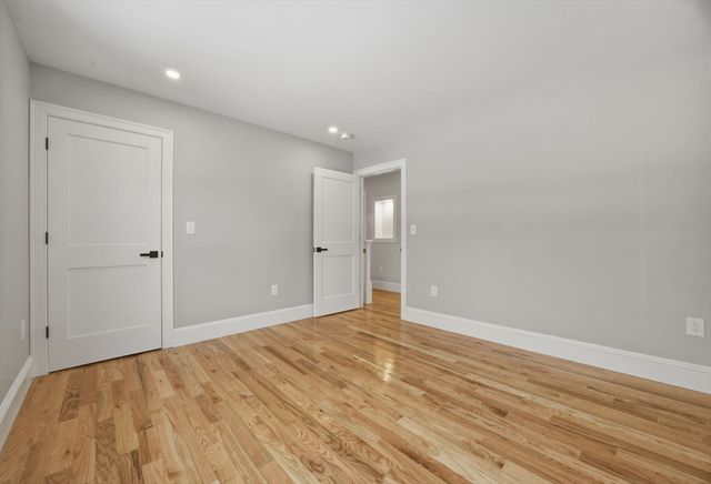 6 Eleanor Rd, Walpole, MA 02081