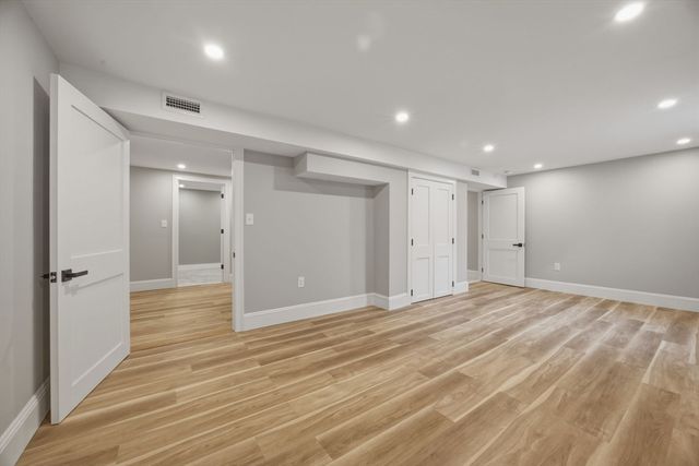 6 Eleanor Rd, Walpole, MA 02081