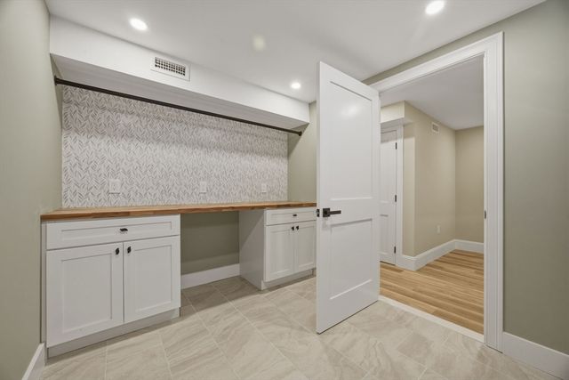 6 Eleanor Rd, Walpole, MA 02081