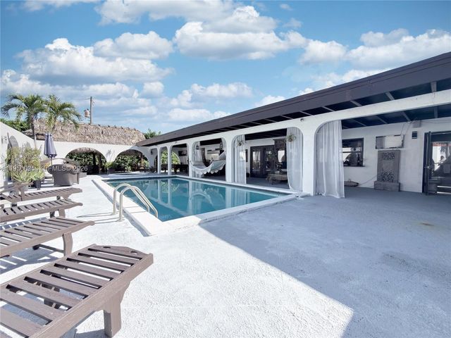 7925 SW 124th St, Pinecrest, FL 33156